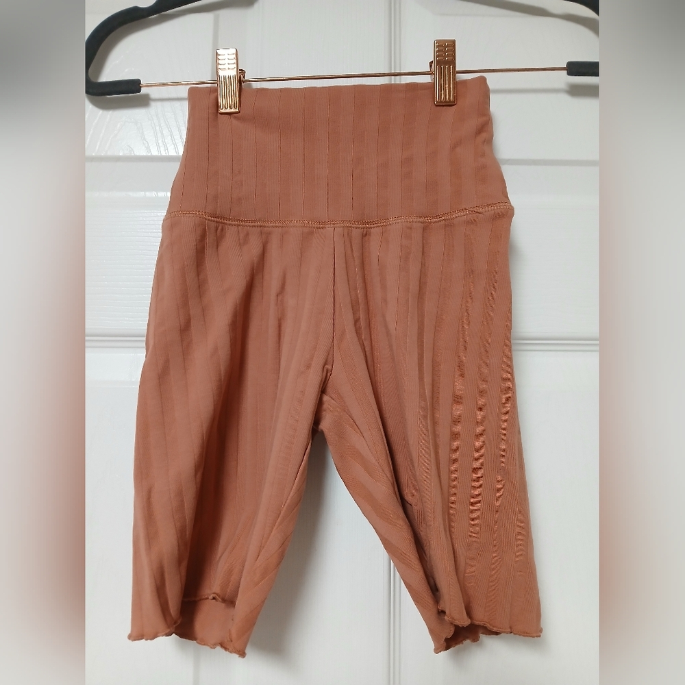🖤OFFLINE By Aerie Terracotta High-Rise OG Bike Short - Size XS